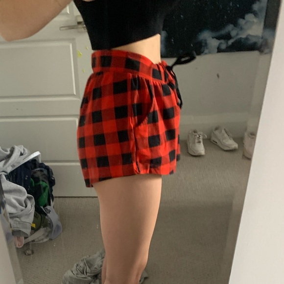 cute checkered sleep shorts - Picture 2 of 2